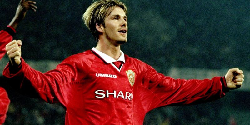 David Beckham luôn nằm trong top 10 cầu thủ bóng đá đẹp trai nhất