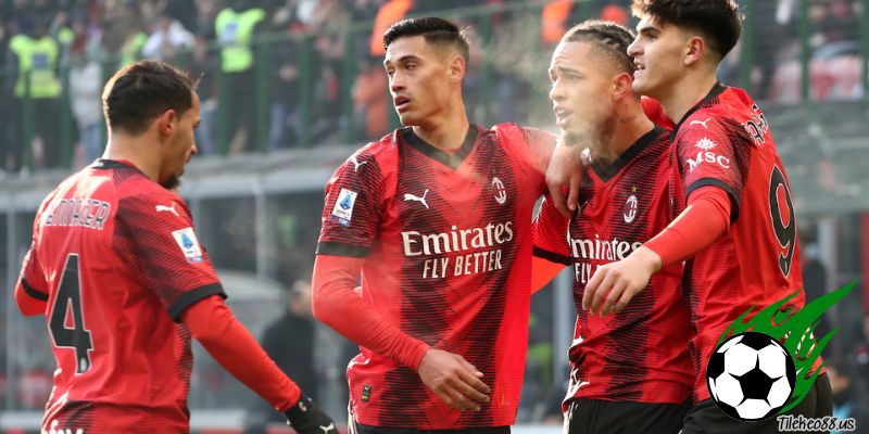 Soi kèo Châu Âu Sassuolo vs Milan ngày 14 tháng 4